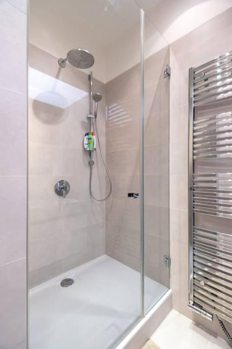 Luxury Apartment On Old Town Square Прага Екстер'єр фото