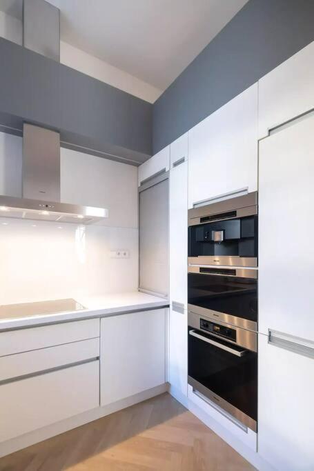 Luxury Apartment On Old Town Square Прага Екстер'єр фото
